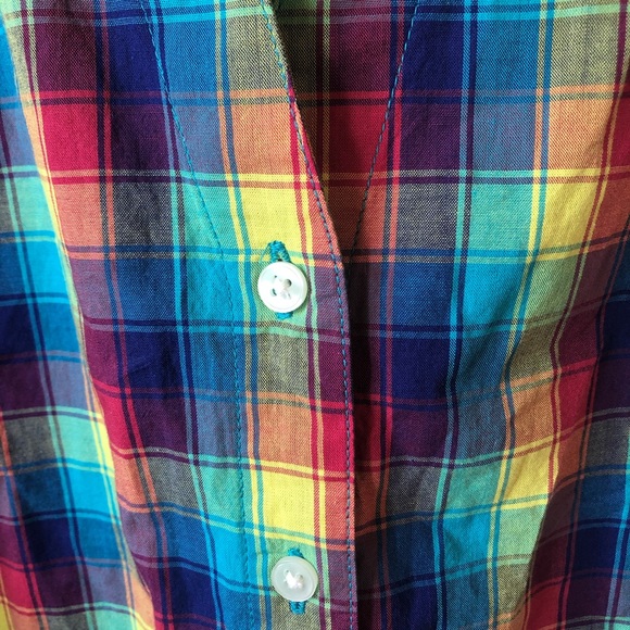 UNIQLO | Sleeveless Rainbow Plaid Button-down Top - Picture 6 of 13